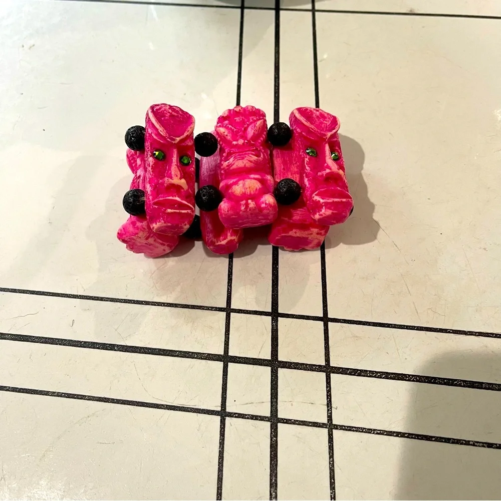 TIKI Bracelet. Pink. SUPER FUN - Picture 4 of 4